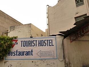 Radiant Ymca Tourist Hostel Варанасі Екстер'єр фото